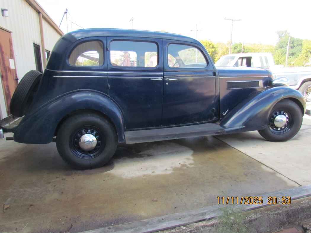 1935 Chrysler Airstream 4 Door Sedan